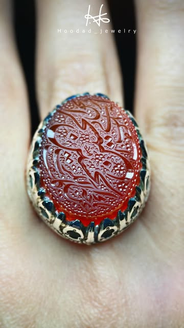 یا کاشف الکرب عن وجه الحسین اکشف کربی بحق اخیک الحسین