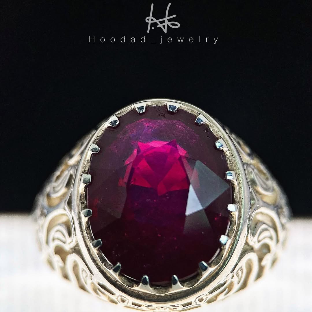 یاقوت خوش رنگ بینظیر آفریقایی